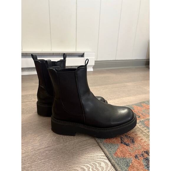 A New Day Black Faux Leather Chelsea Ankle Boots Size 8 Combat Chunky Goth Emo - Picture 6 of 8